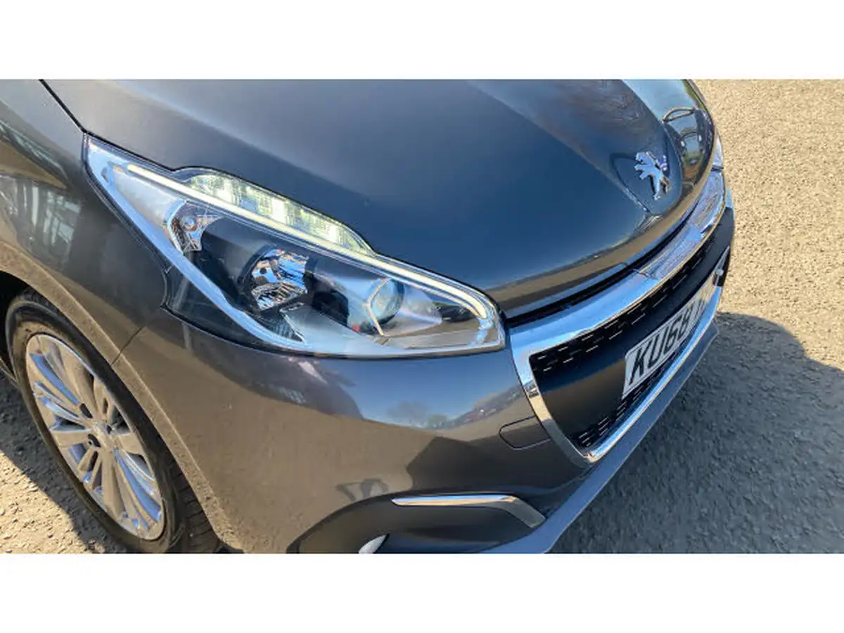 2018-peugeot-208-12-puretech-signature-big-41