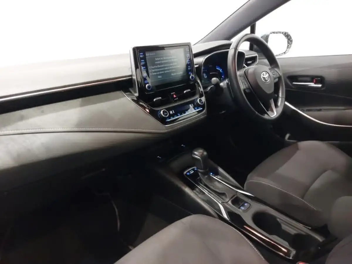 2022-toyota-corolla-20-vvt-i-icon-193bhp-hatchback-big-4