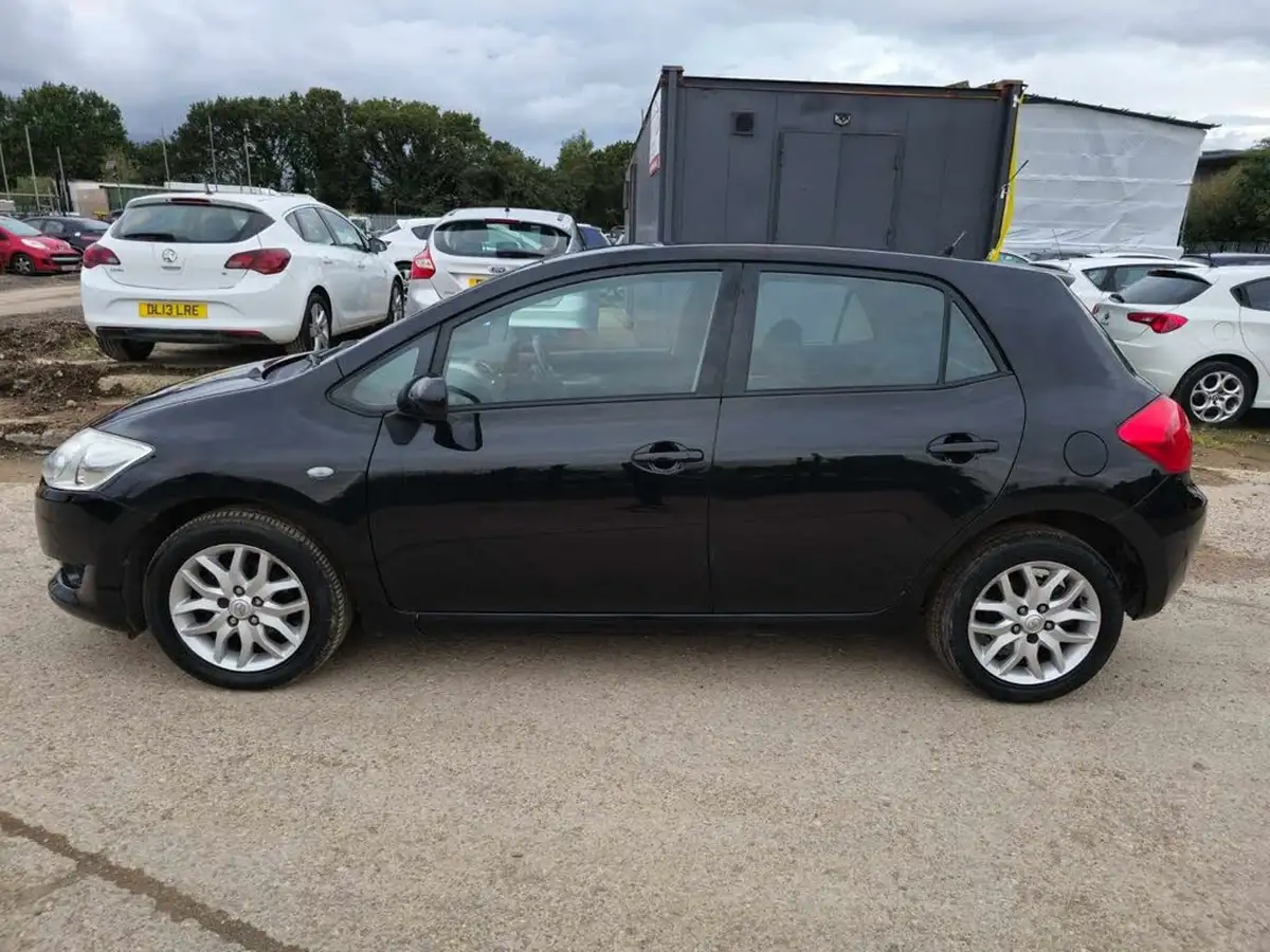 2007-toyota-auris-16-t3-5d-mmt-big-30