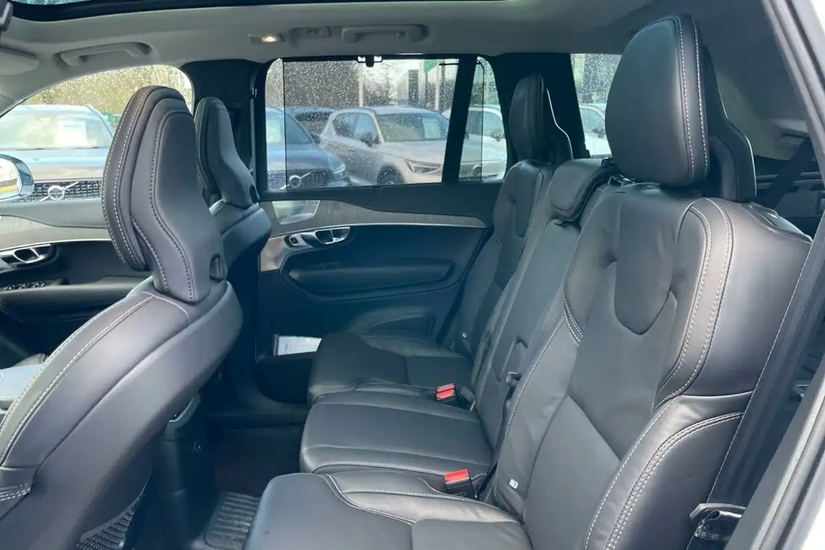 2024-volvo-xc90-20-t8-ultra-dark-big-31