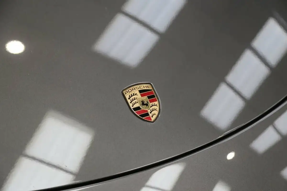 2018-porsche-cayman-718-25-cayman-gts-ss-pdk-big-24