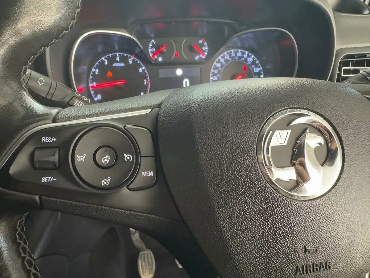 2022-vauxhall-combo-life-15-se-100ps-big-18