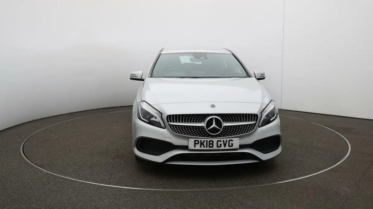 2018-mercedes-benz-a-class-16-a180-amg-line-premiumss-big-29