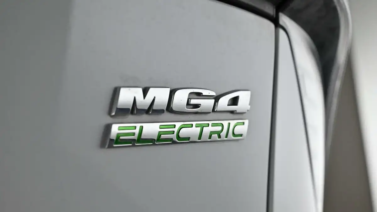 2023-mg-mg4-e-se-ev-170ps-standard-big-21