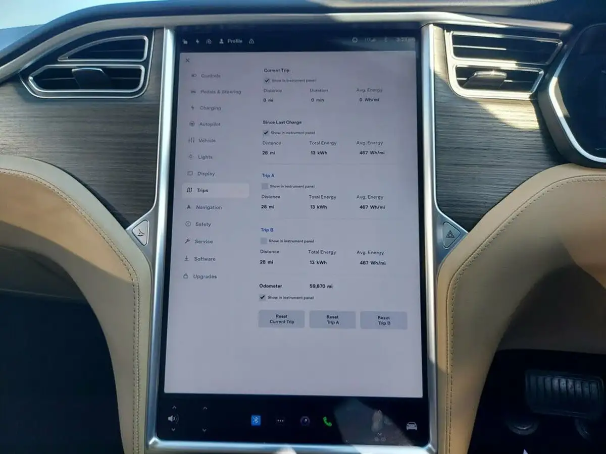 2017-tesla-model-s-e-90d-311kw-nav-big-33