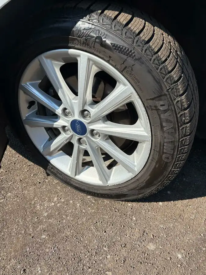 2018-ford-focus-10t-titanium-125ps-estate-big-4