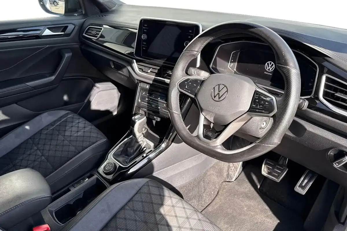 2022-volkswagen-t-roc-20-tsi-r-line-big-13