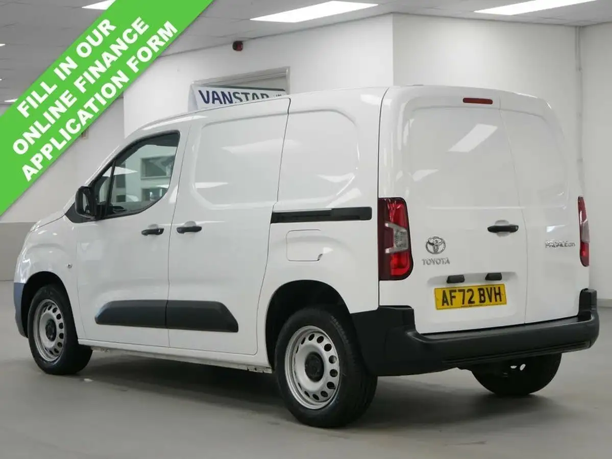 2022-toyota-proace-city-15d-active-big-9