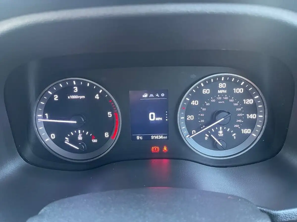 2016-hyundai-tucson-17crdi-blue-drive-se-116ps-big-37
