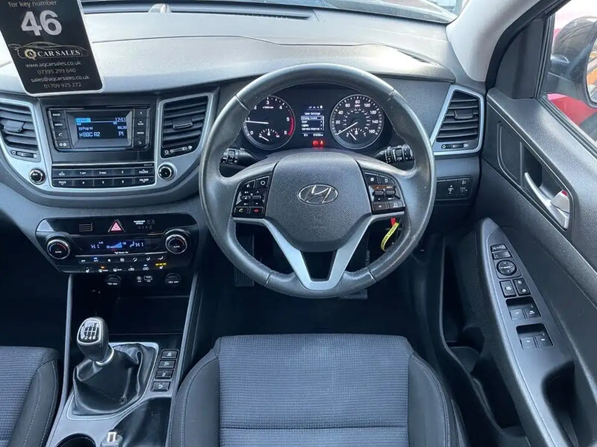 2016-hyundai-tucson-17crdi-blue-drive-se-116ps-big-13