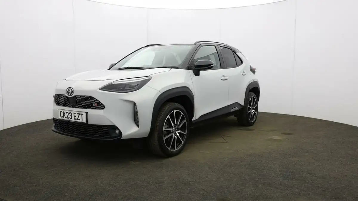 2023-toyota-yaris-cross-15-vvt-i-gr-sport-big-29