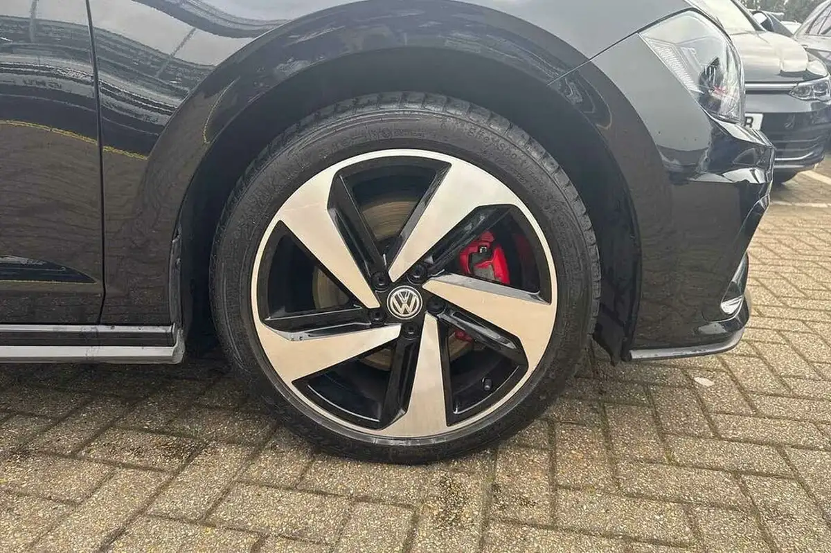 2020-volkswagen-polo-20-tsi-gti-big-4