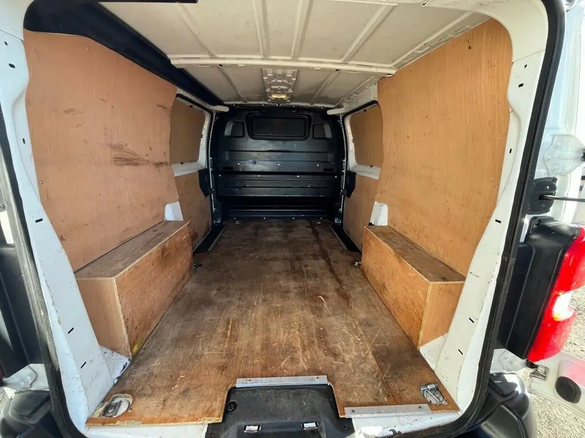 2019-toyota-proace-15d-active-medium-120hpeu6dt-e-panel-big-28