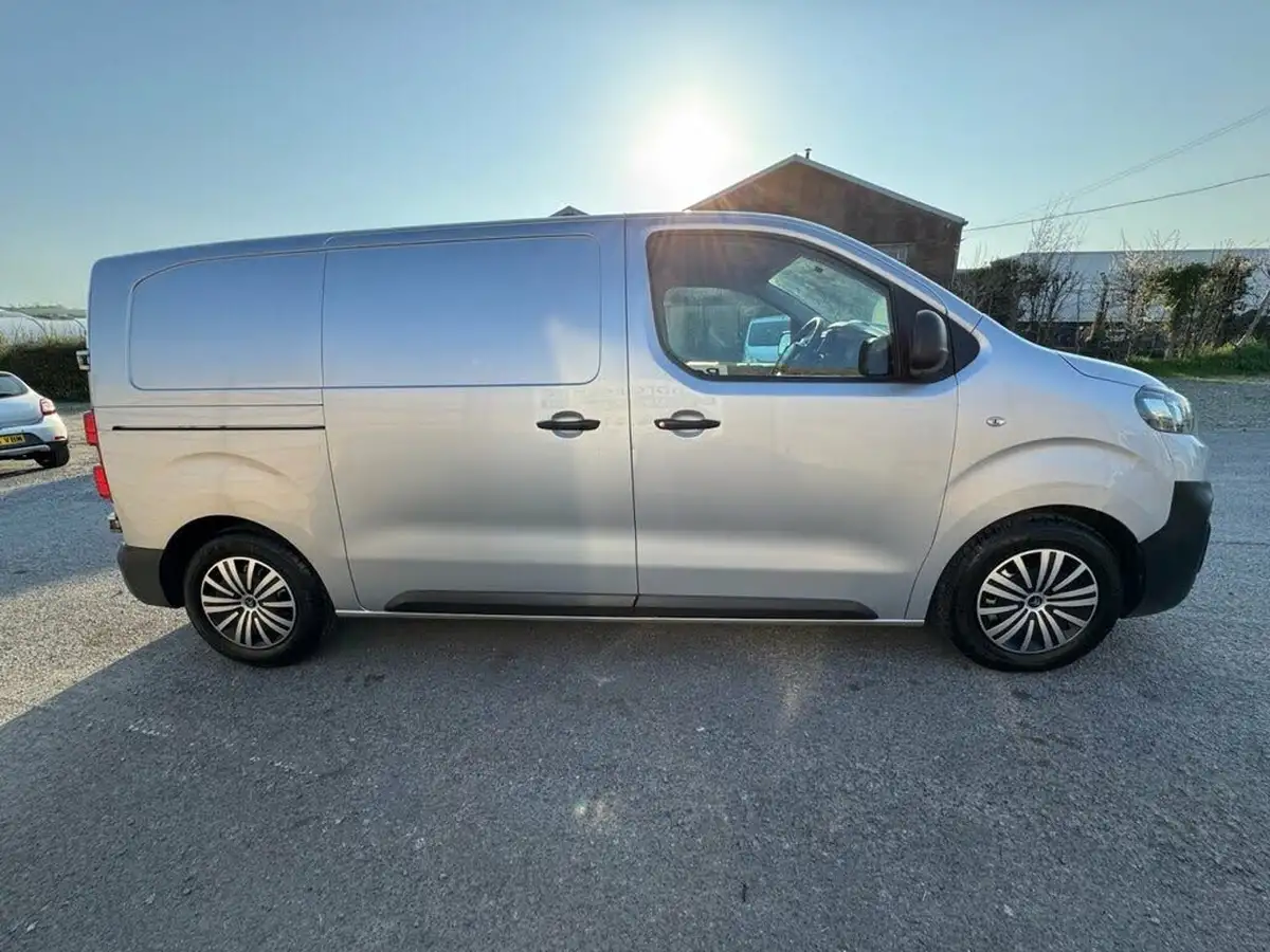 2017-citroen-dispatch-16bluehdi-x-m-1000-95pseu6-big-5