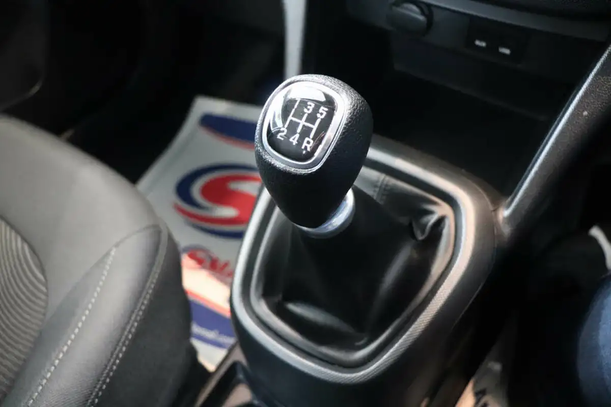 2017-hyundai-i10-12-se-big-38