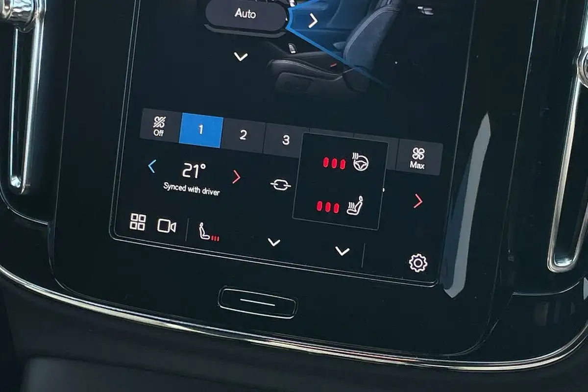 2024-volvo-xc40-20-b3-plus-big-38