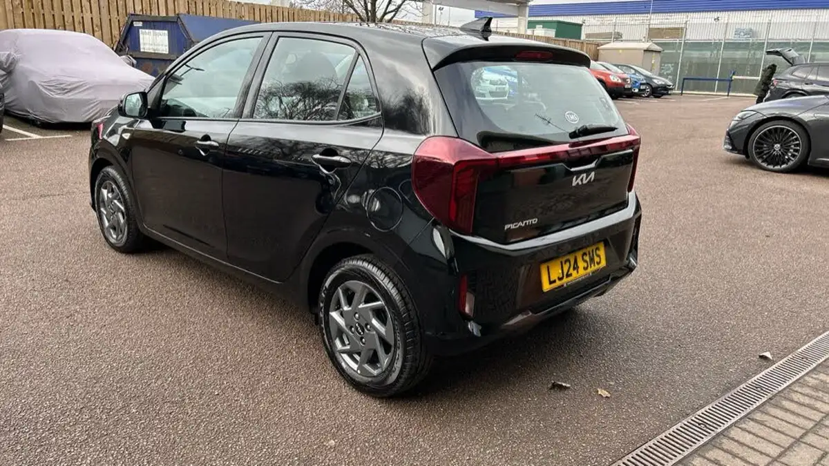 2024-kia-picanto-10-2-big-28