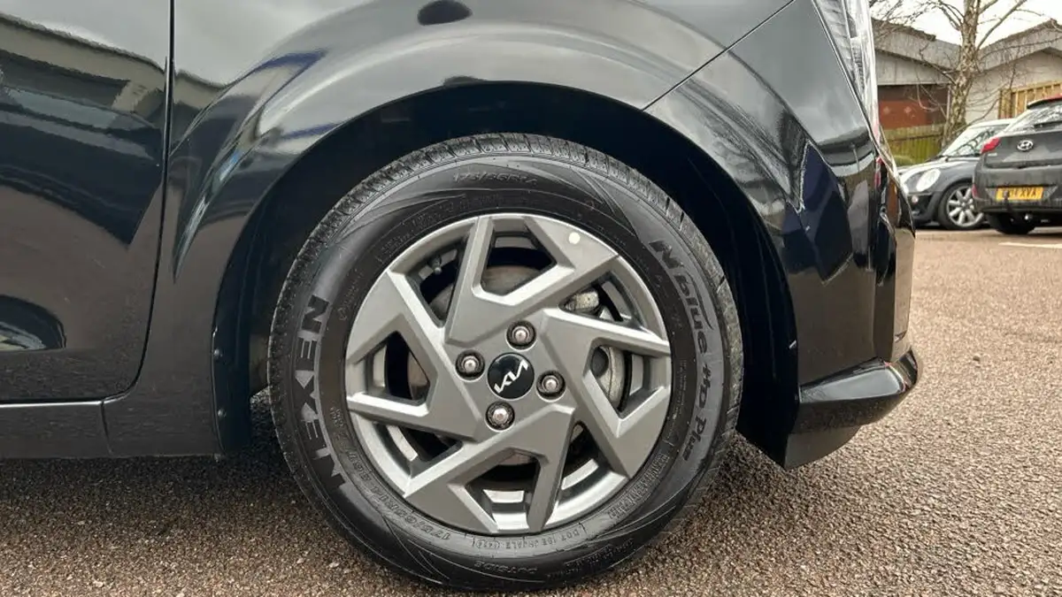 2024-kia-picanto-10-2-big-4