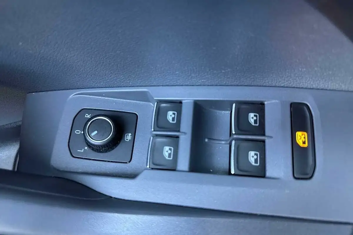 2021-volkswagen-t-cross-10-tsi-sel-115ps-big-27