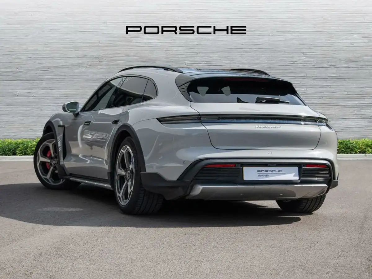 2023-porsche-taycan-e-4s-cross-turismo-big-2