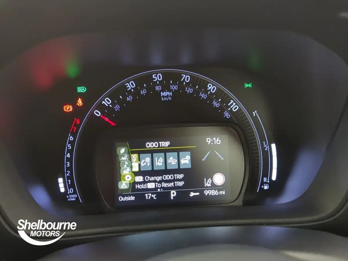 2023-toyota-aygo-x-10-vvt-i-pure-cvt-big-5