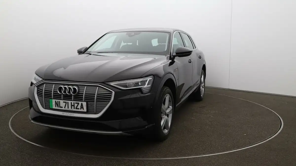 2021-audi-e-tron-55e-technik-station-wagon-big-30