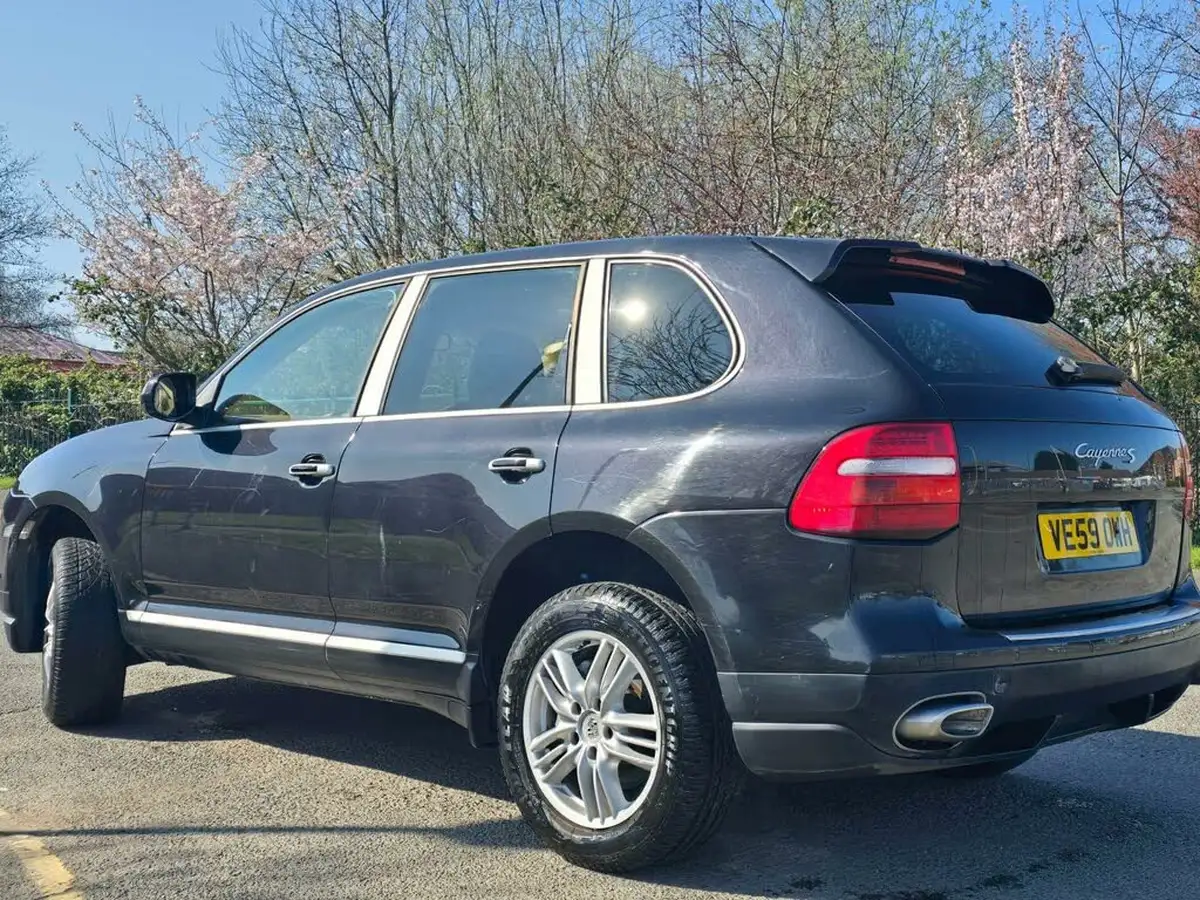 2009-porsche-cayenne-30td-big-4