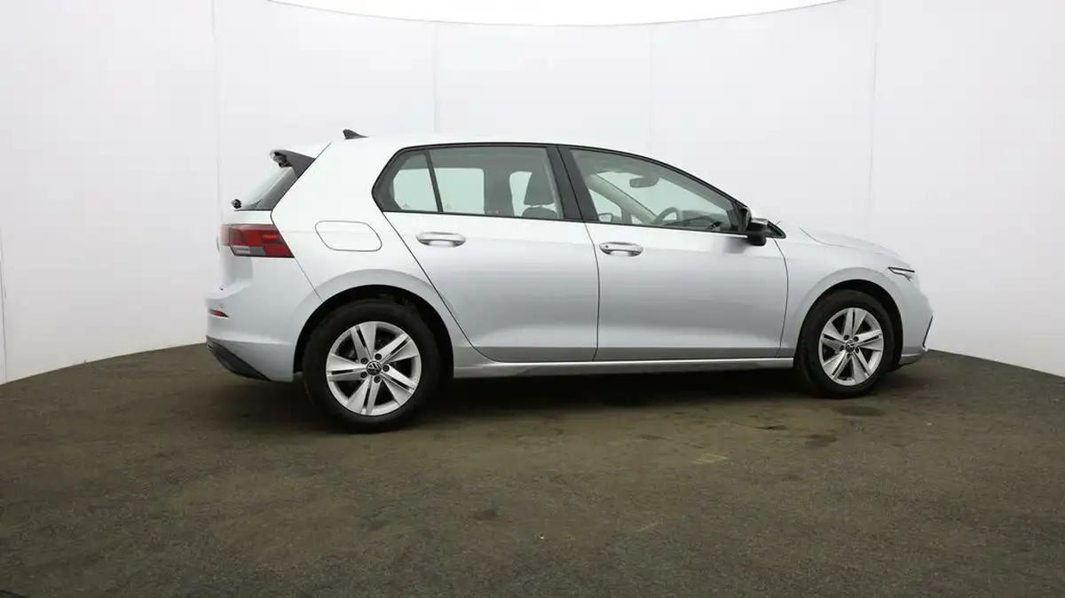 2020-volkswagen-golf-15-tsi-life-130ps-hatchback-big-47