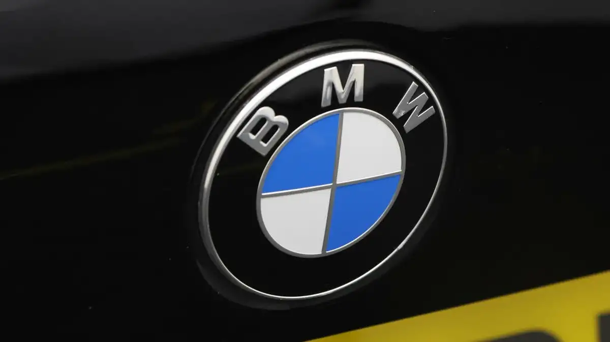2021-bmw-1-series-15-118i-se-lcp-big-19