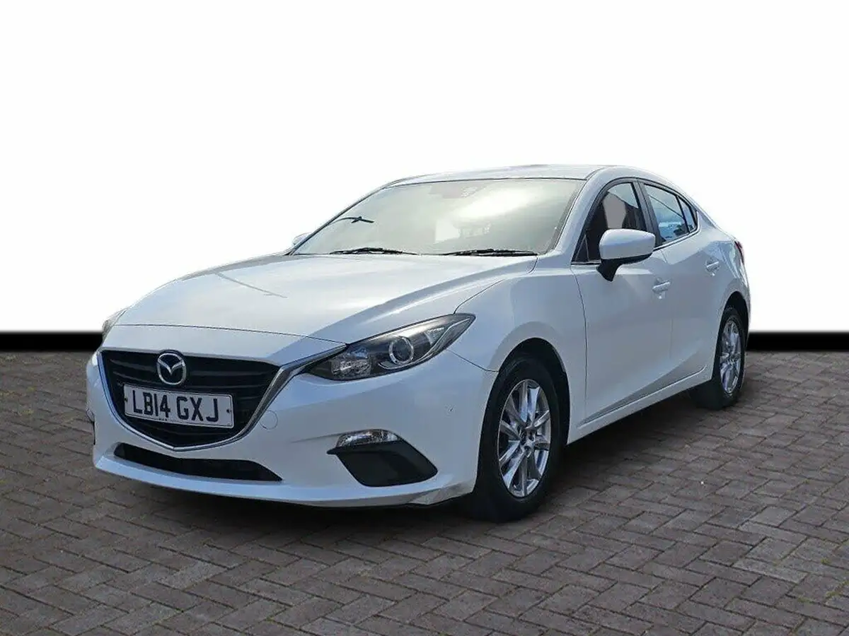 2014-mazda-mazda3-20-se-fastback-4d-big-3