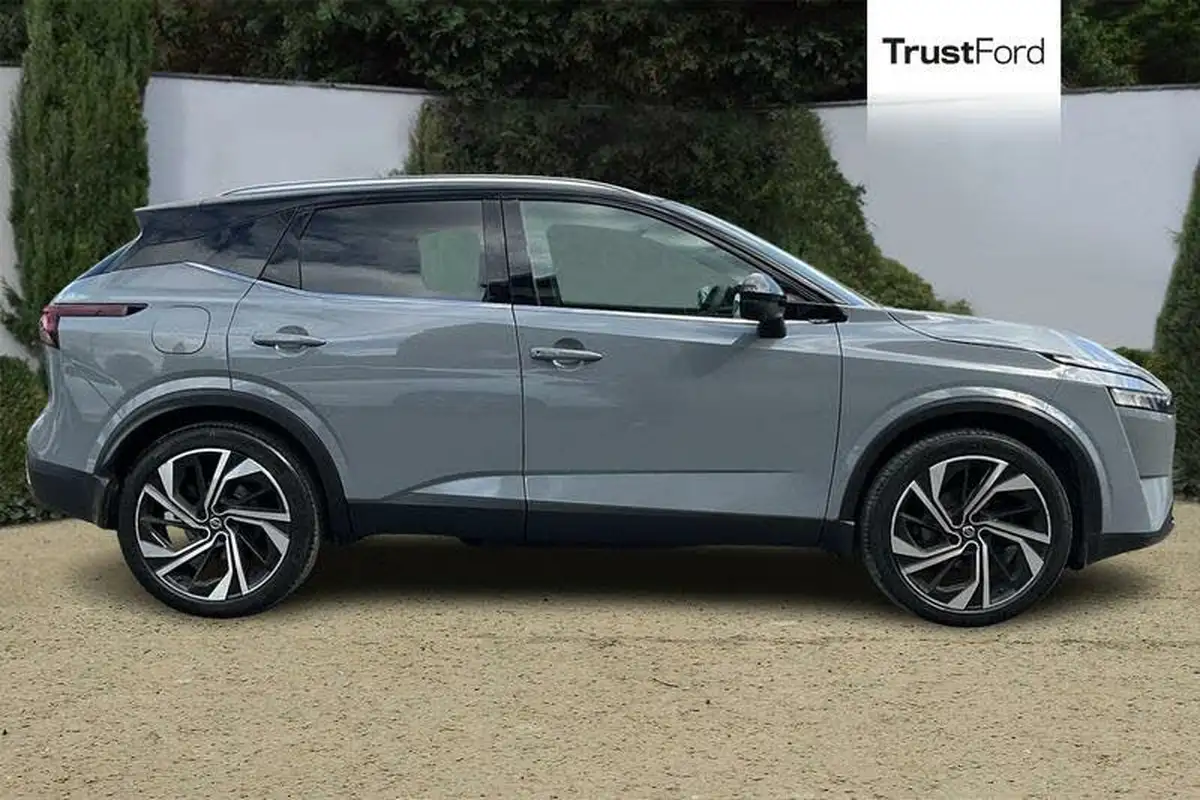 2021-nissan-qashqai-13-dig-t-tekna-big-2