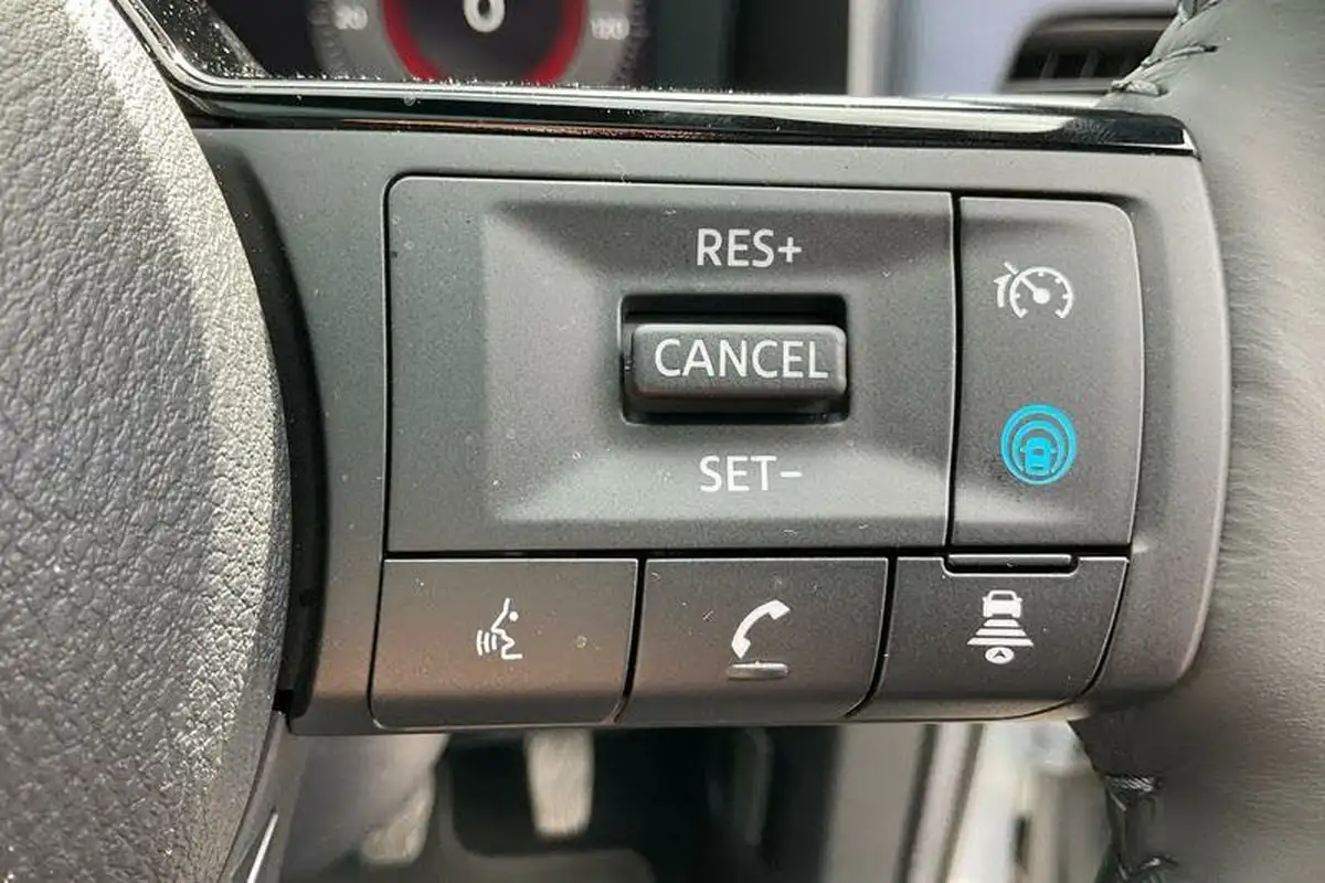 2021-nissan-qashqai-13-dig-t-tekna-big-30