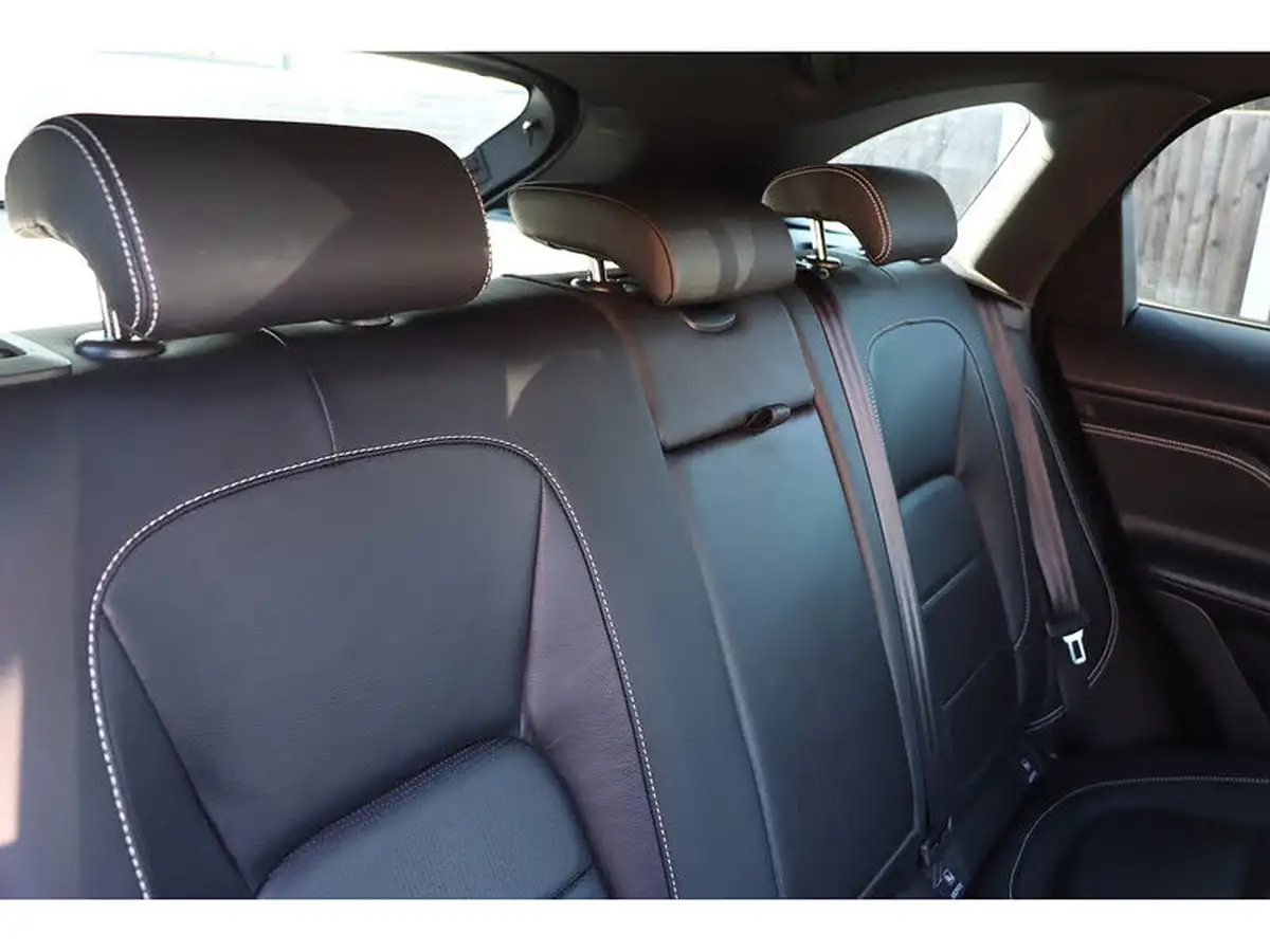 2017-jaguar-f-pace-20i-r-sport-250ps-1997cc-big-11