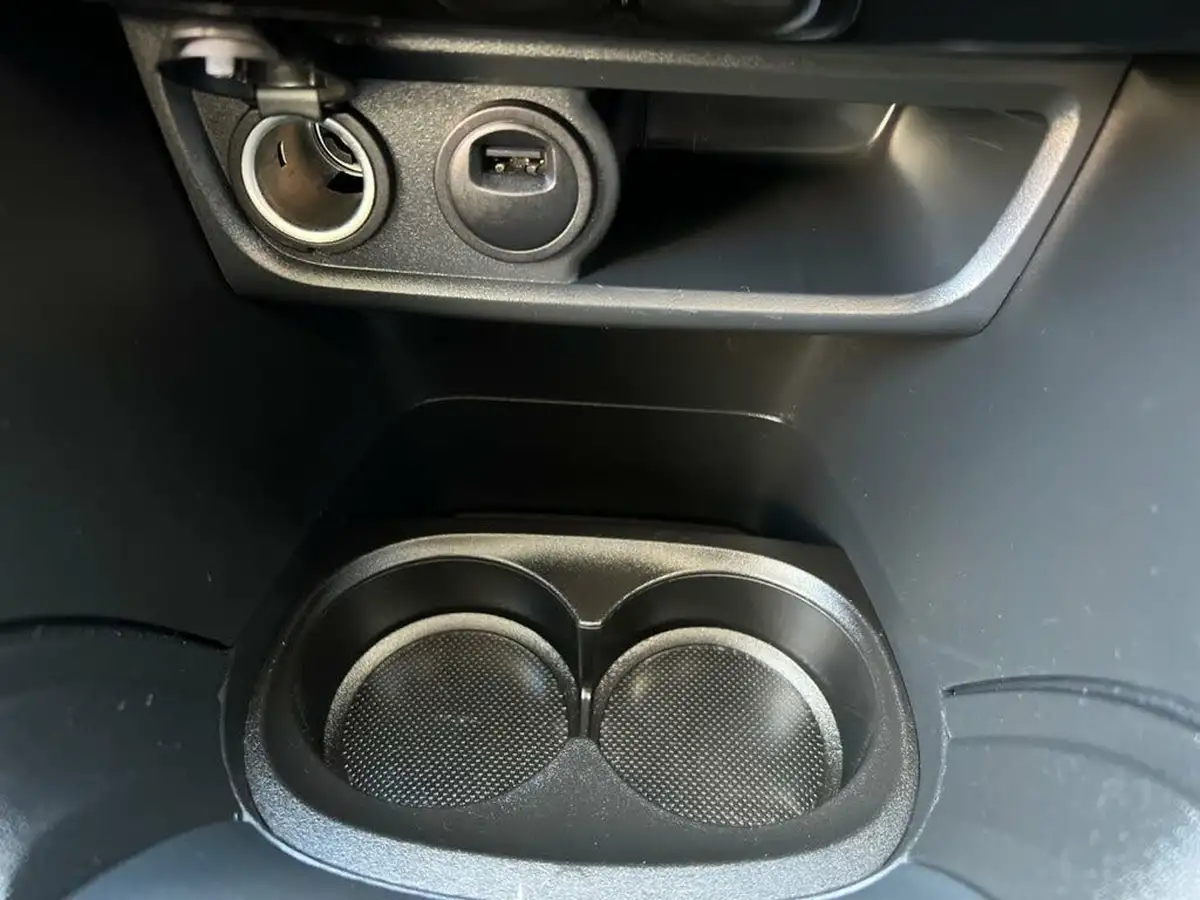 2019-peugeot-208-15-bluehdi-tech-edition-big-32