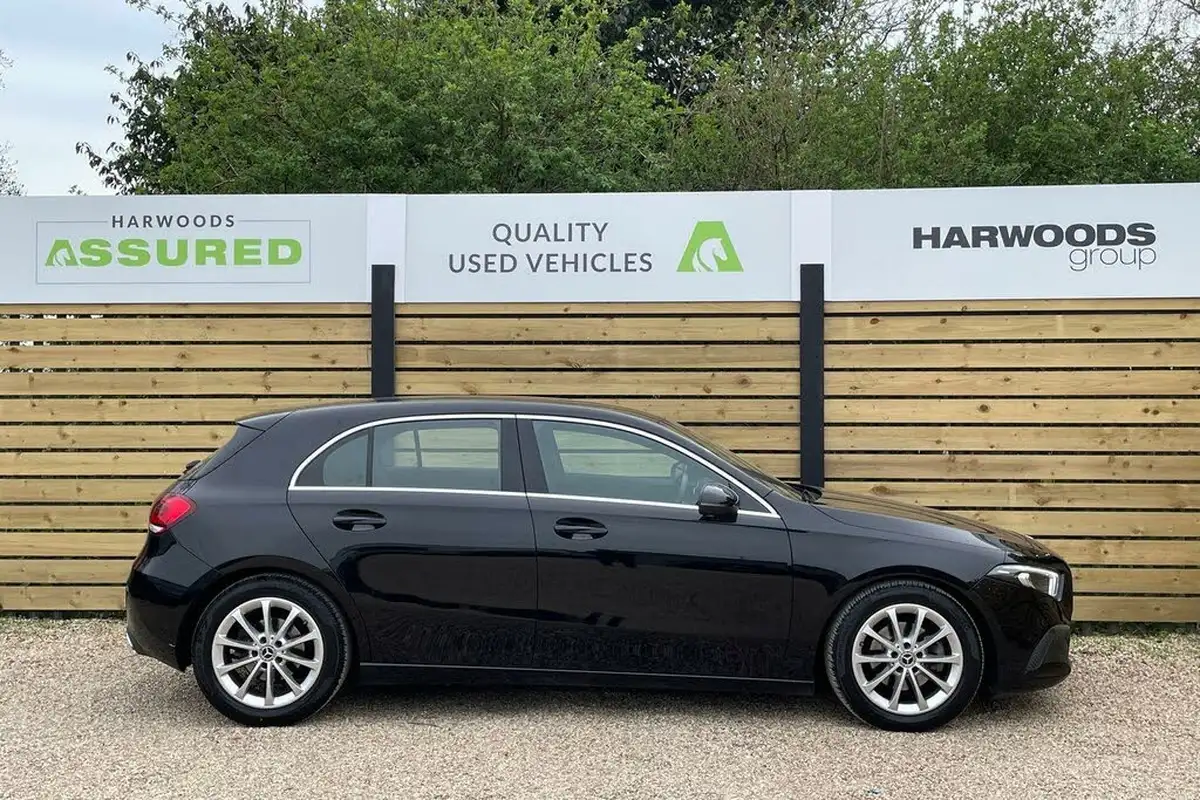 2019-mercedes-benz-a-class-15d-a180d-sport-hatchback-5d-7g-dct-big-1