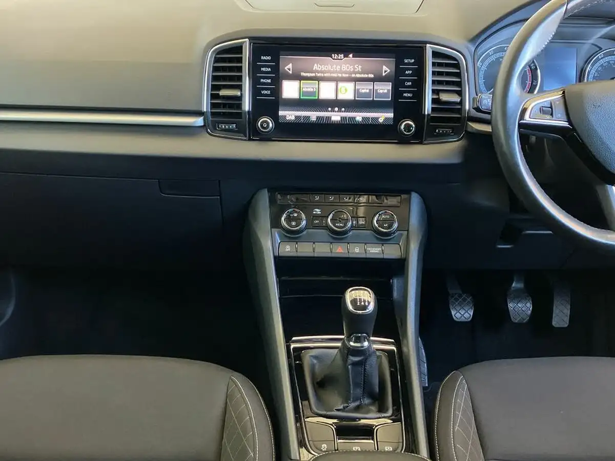 2020-skoda-karoq-10-tsi-se-115ps-big-38
