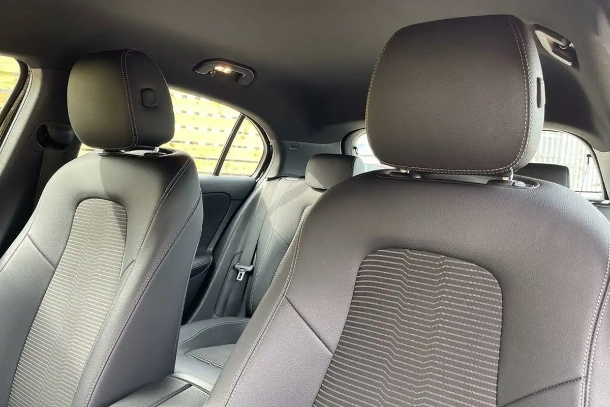 2019-mercedes-benz-a-class-15d-a180d-sport-hatchback-5d-7g-dct-big-28