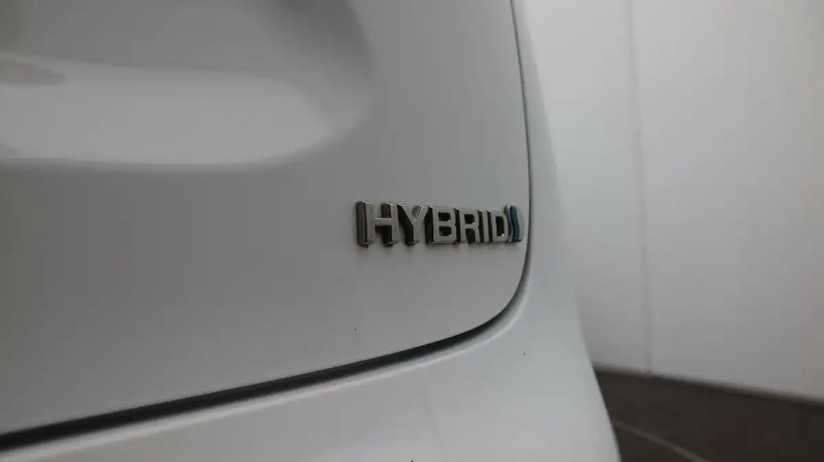 2023-toyota-yaris-cross-15-vvt-i-excel-awd-i-big-24