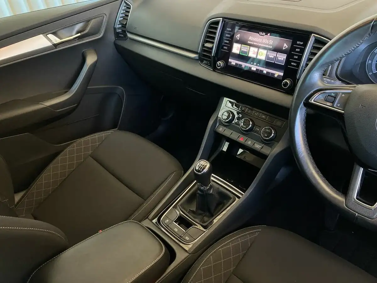 2020-skoda-karoq-10-tsi-se-115ps-big-16