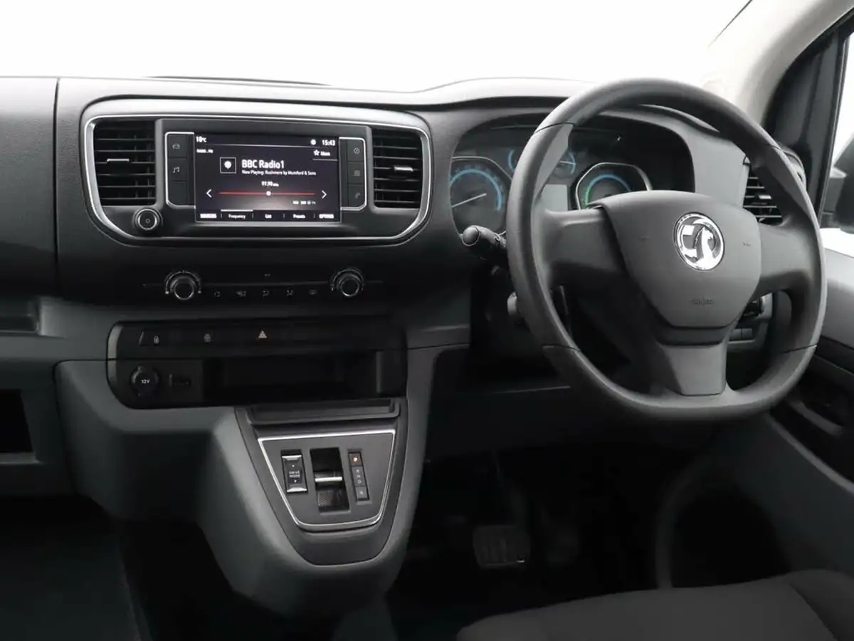 2022-vauxhall-vivaro-life-e-combi-l-big-12