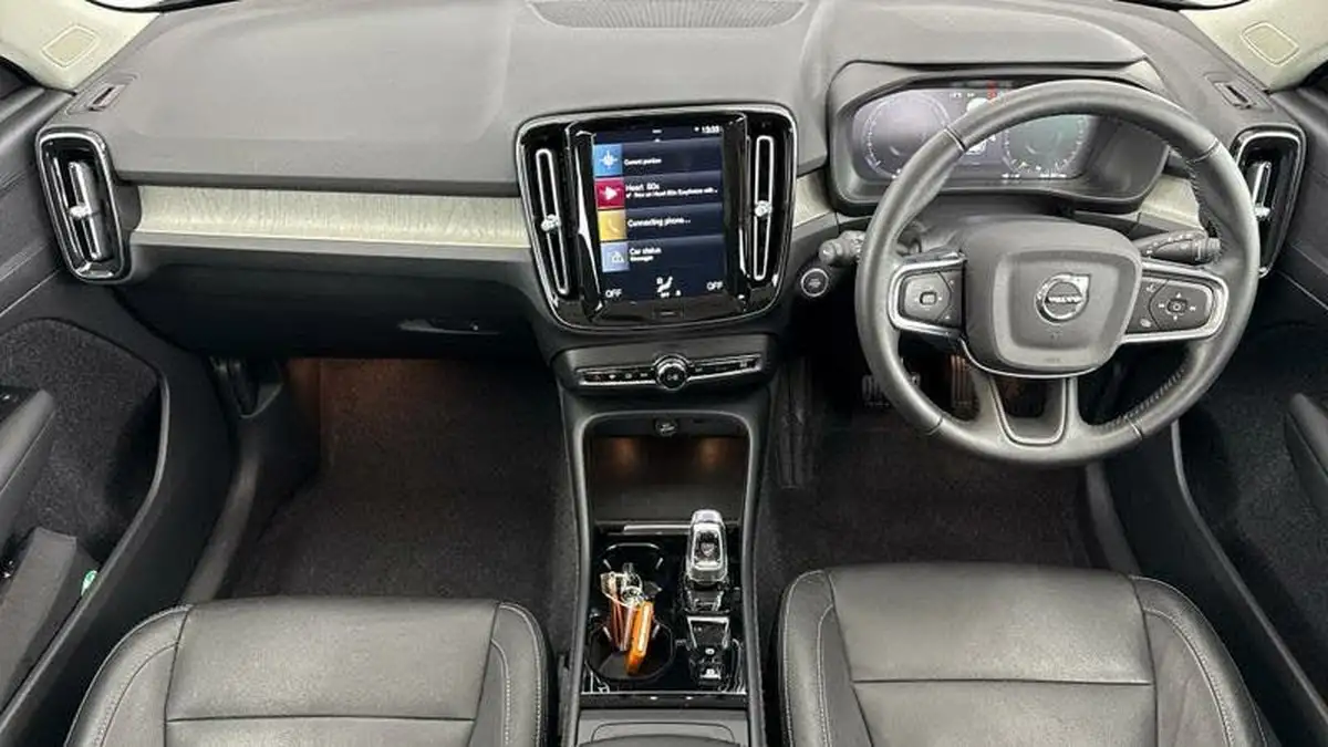 2020-volvo-xc40-20-b4-inscription-big-7