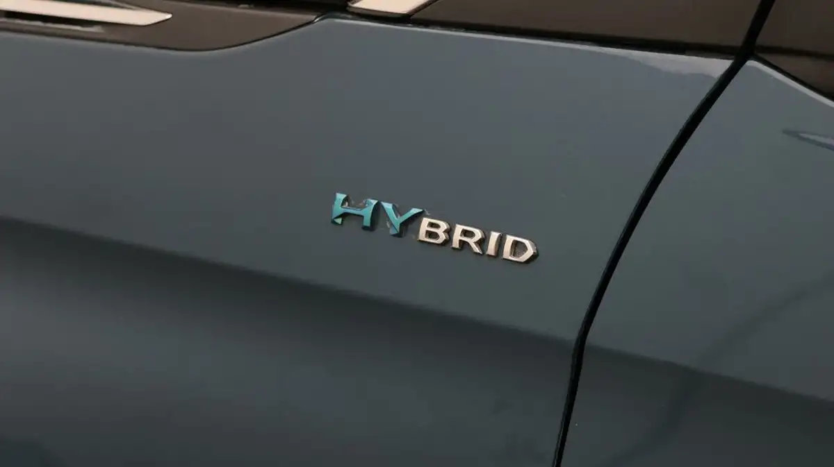 2022-peugeot-3008-suv-16-puretech-allure-225bhp-hybrid-e-eat8-big-20