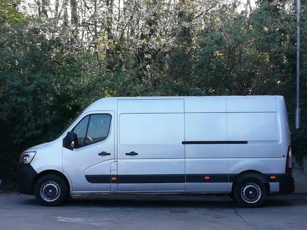 2020-renault-master-23dci-lm35-135-business-panel-big-3