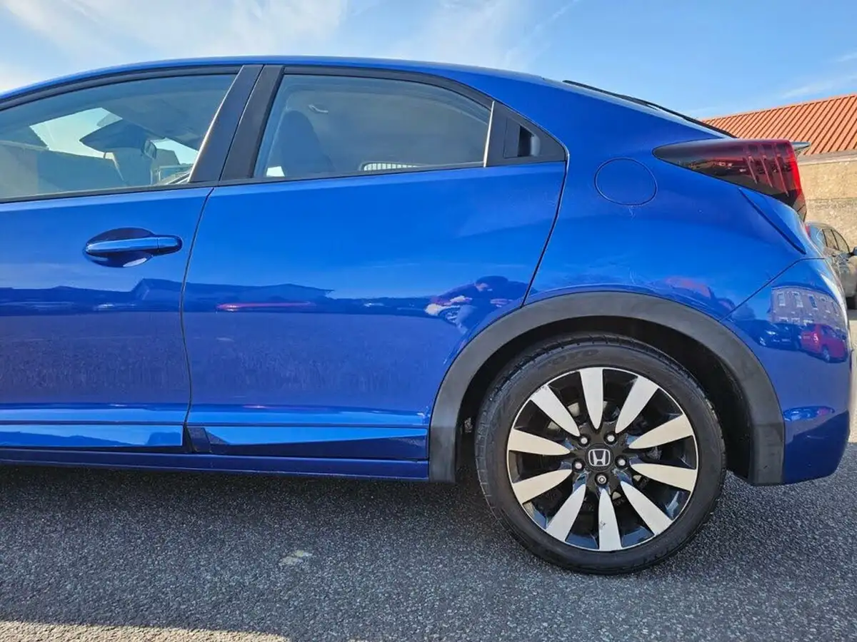2015-honda-civic-18-se-plus-honda-connect-hatchback-auto-big-40