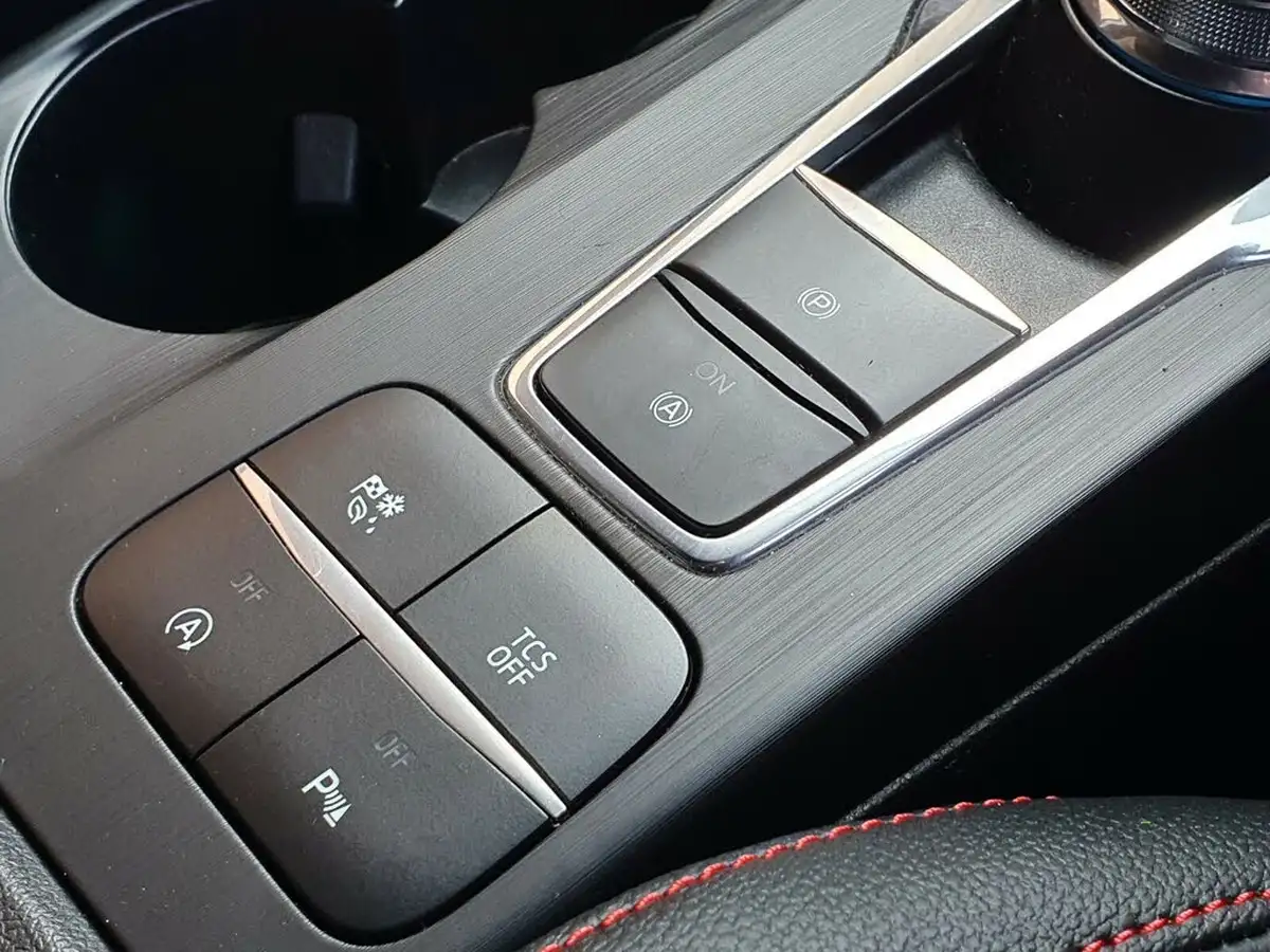 2020-ford-focus-15-st-line-x-estate-auto-big-18