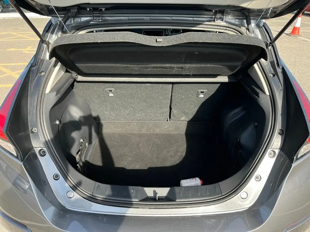 2023-nissan-leaf-e-n-connecta-39kwh-big-9