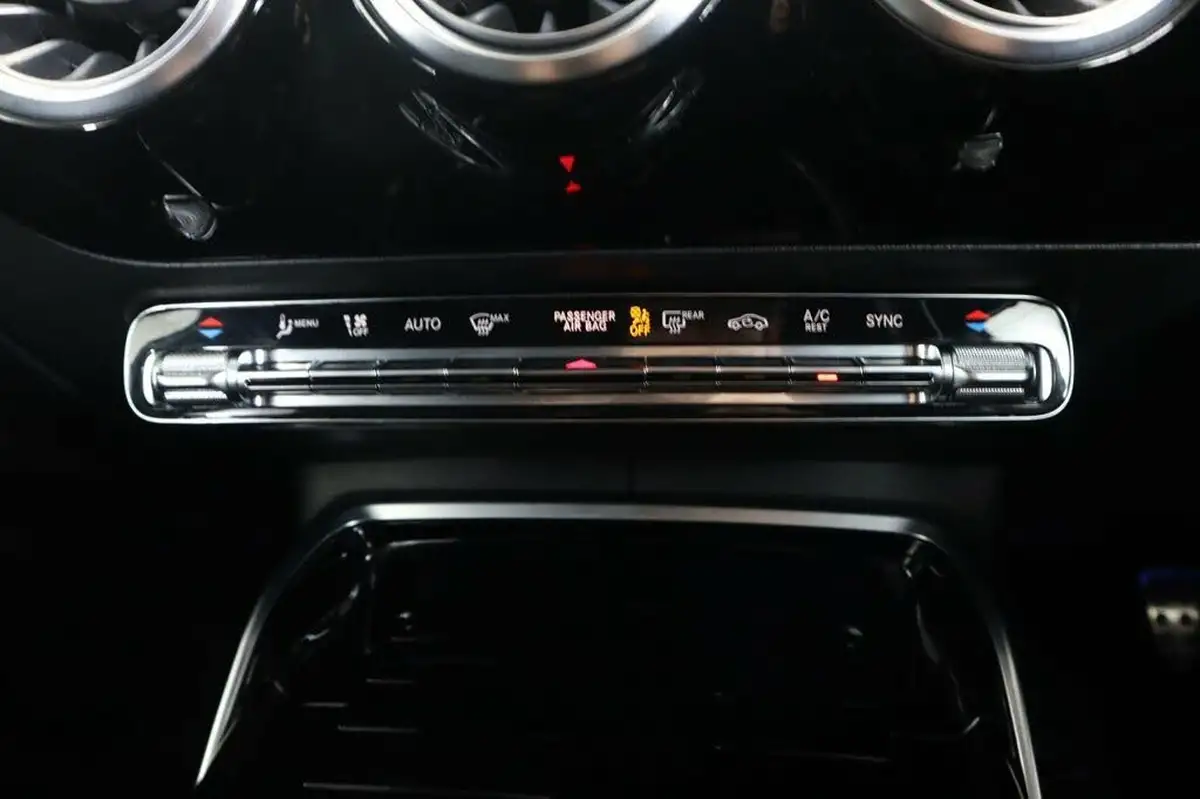 2020-mercedes-benz-a-class-20-a35-amg-premium-hatchback-5d-big-55