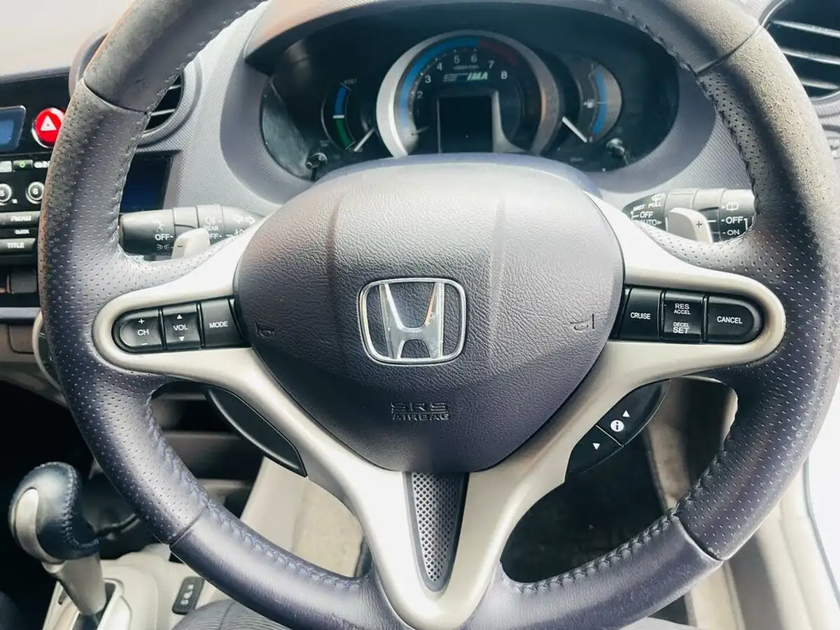 2010-honda-insight-13-es-big-31