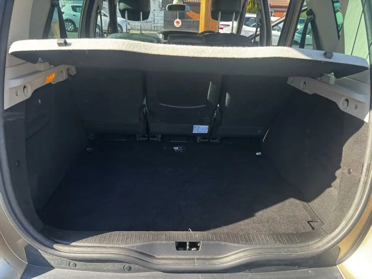 2015-renault-scenic-15dci-dynamique-nav-energy-ss-big-22