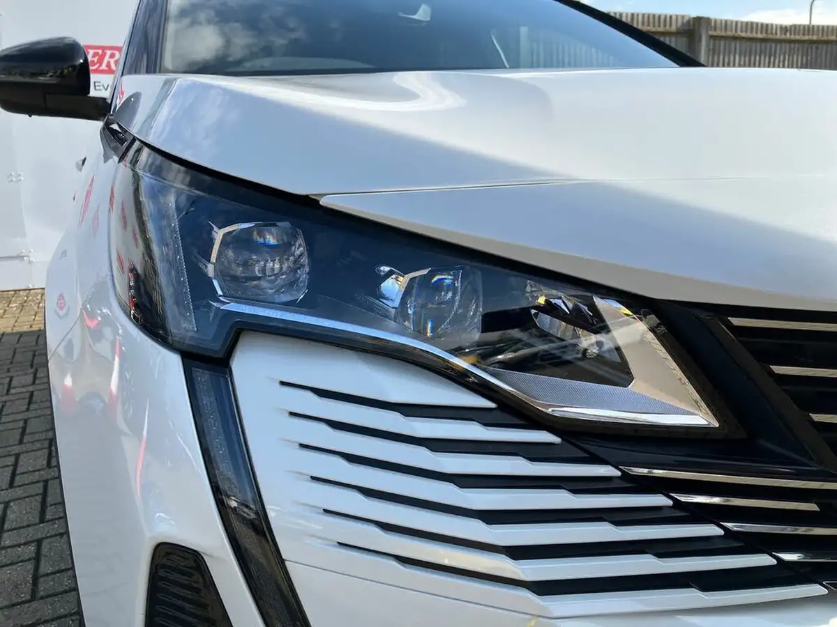 2023-peugeot-3008-suv-15-bluehdi-gt-eat8-big-12